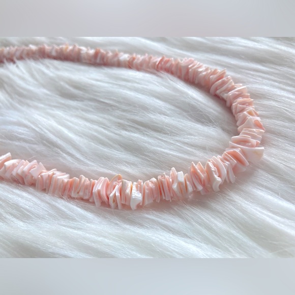 Vintage Puka Shell Necklaces - Picture 5 of 6